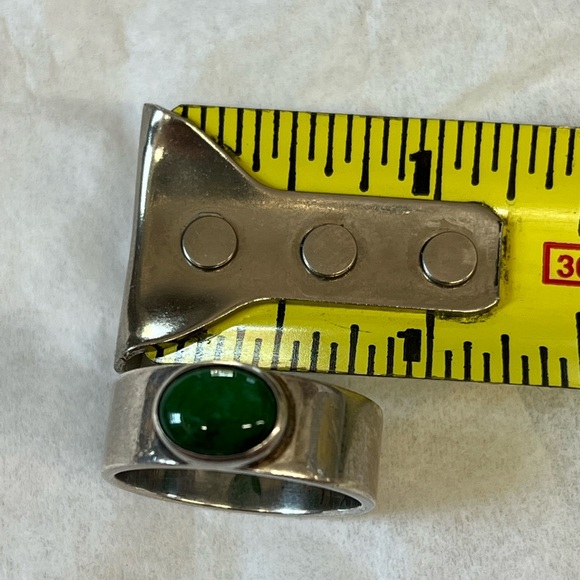 Burmese Jade Ring - Picture 13 of 15
